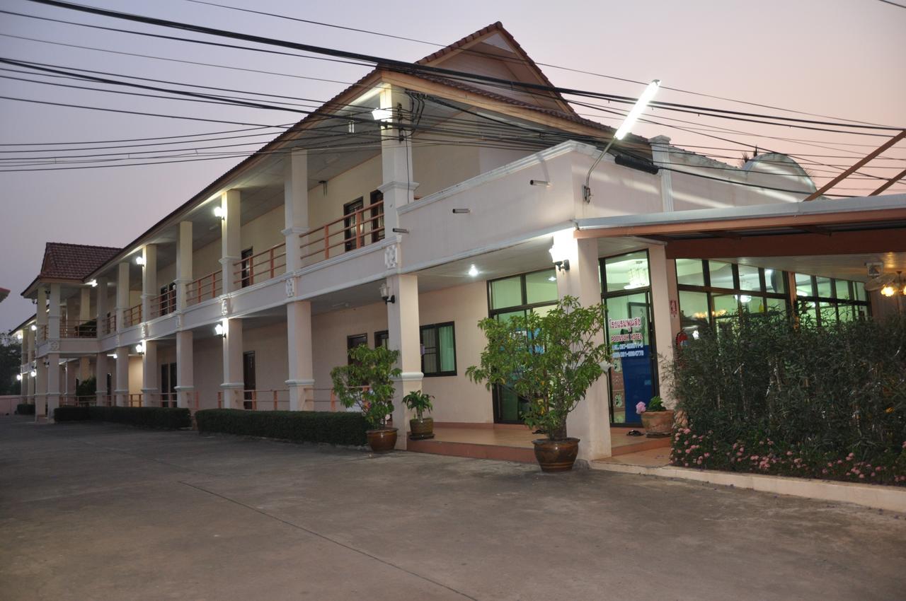 Poon Suk Hotel Kabin Buri Exteriör bild