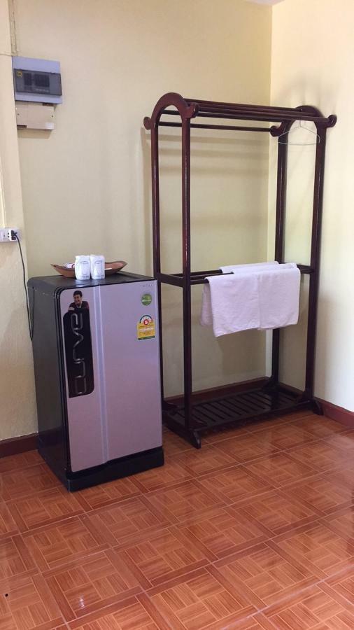 Poon Suk Hotel Kabin Buri Exteriör bild
