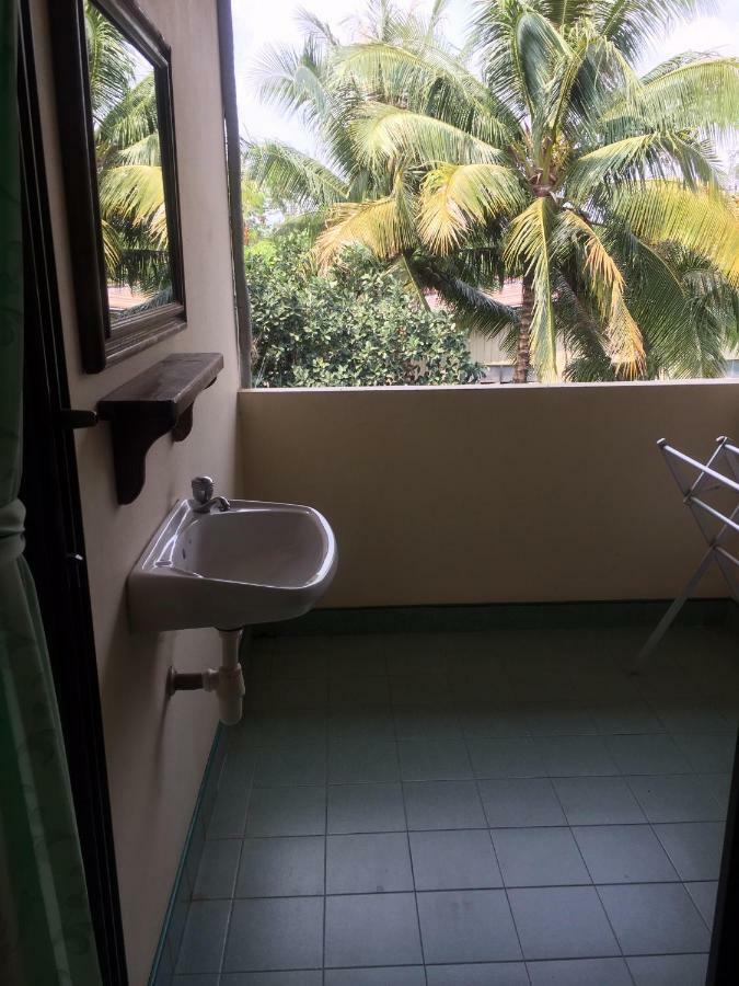 Poon Suk Hotel Kabin Buri Exteriör bild