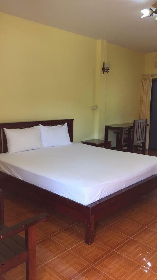 Poon Suk Hotel Kabin Buri Exteriör bild